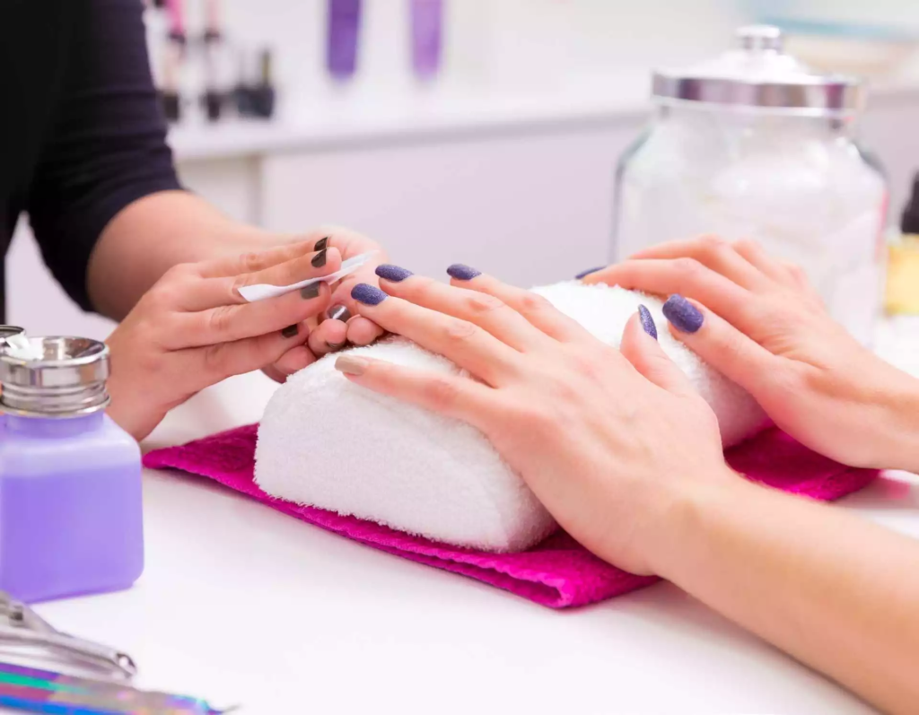manucure avec pose de vernis